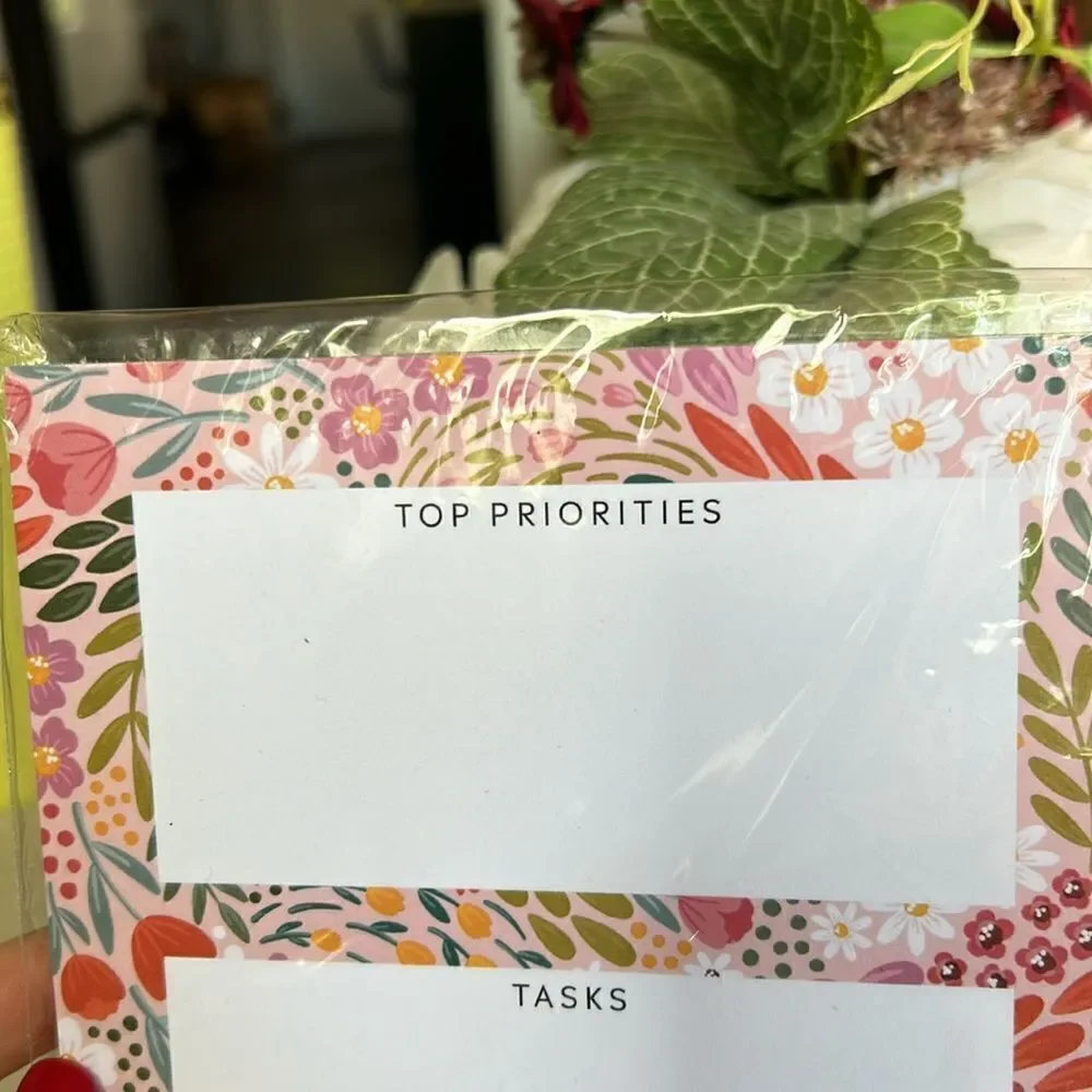 Elyse Breanne Summer Meadows Daily Planner Notepad NEW